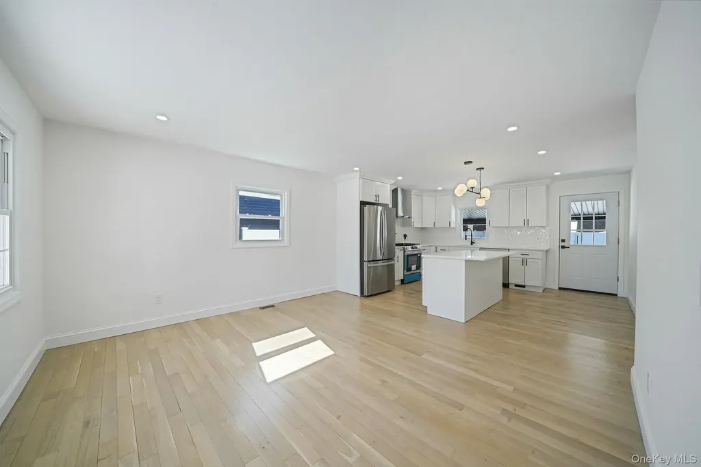 30 Jean Drive North Babylon NY 11703