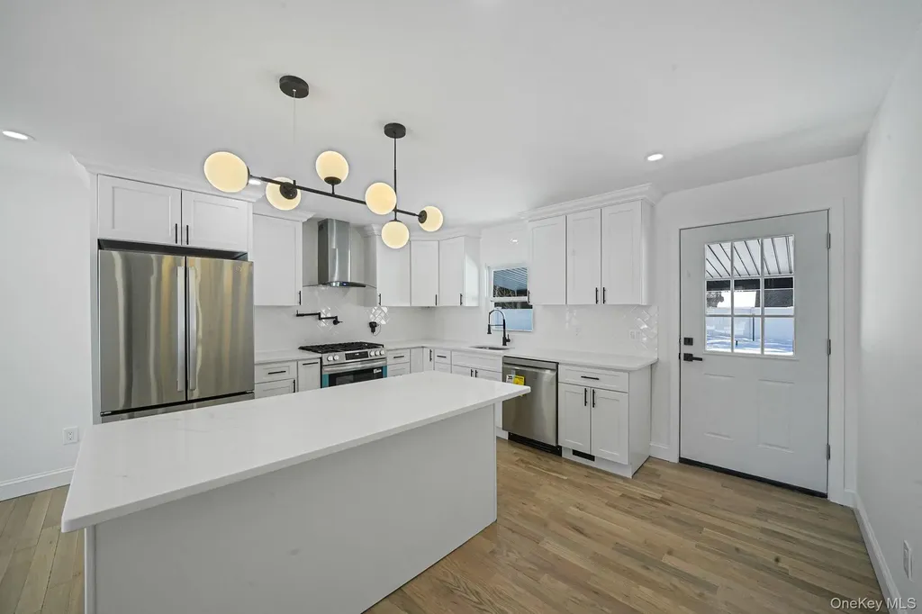 30 Jean Drive North Babylon NY 11703