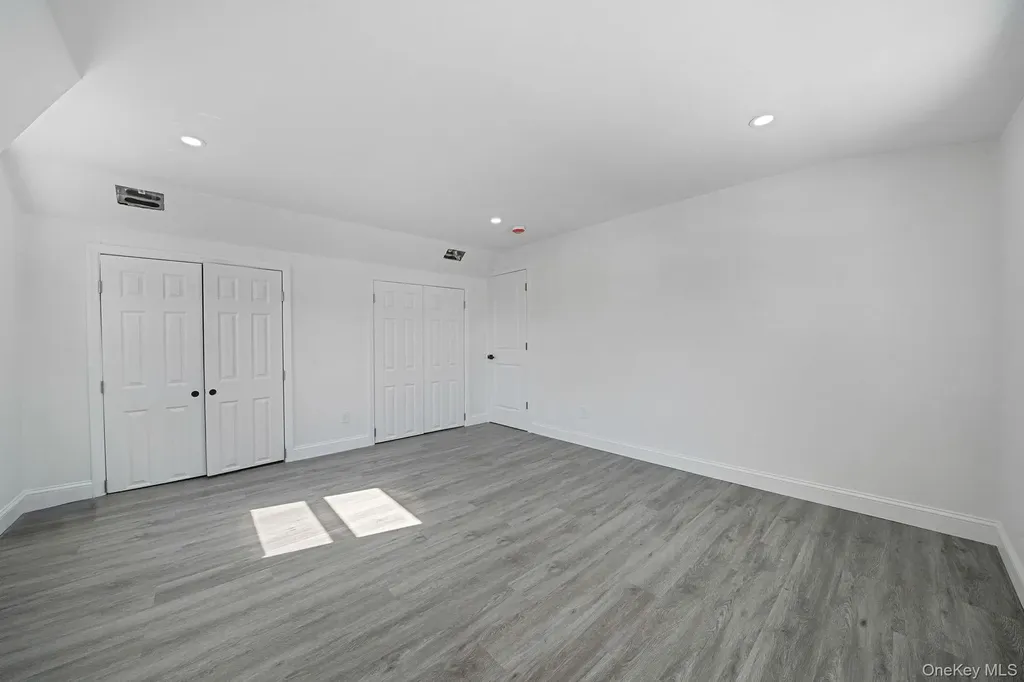 30 Jean Drive North Babylon NY 11703