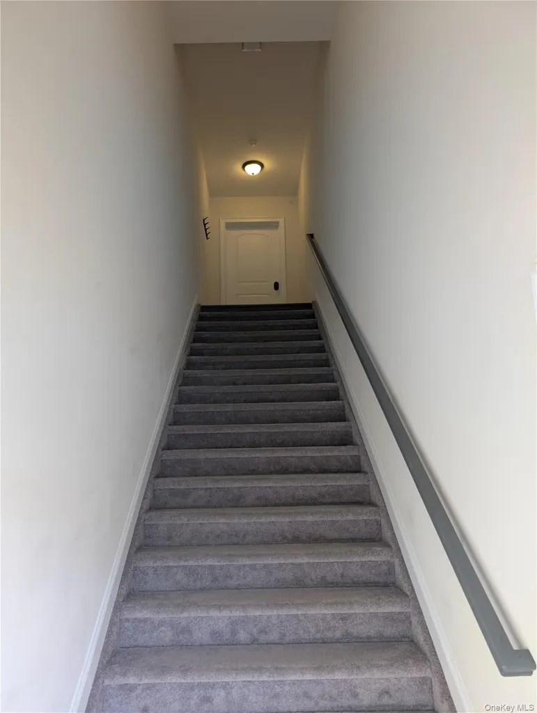 88 Brookview Lane Newburgh NY 12550