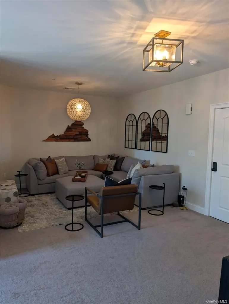 88 Brookview Lane Newburgh NY 12550