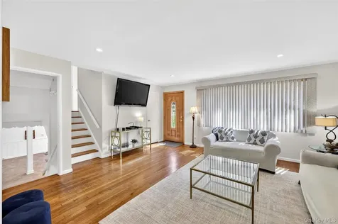 606 Washington Avenue Pleasantville NY 10570