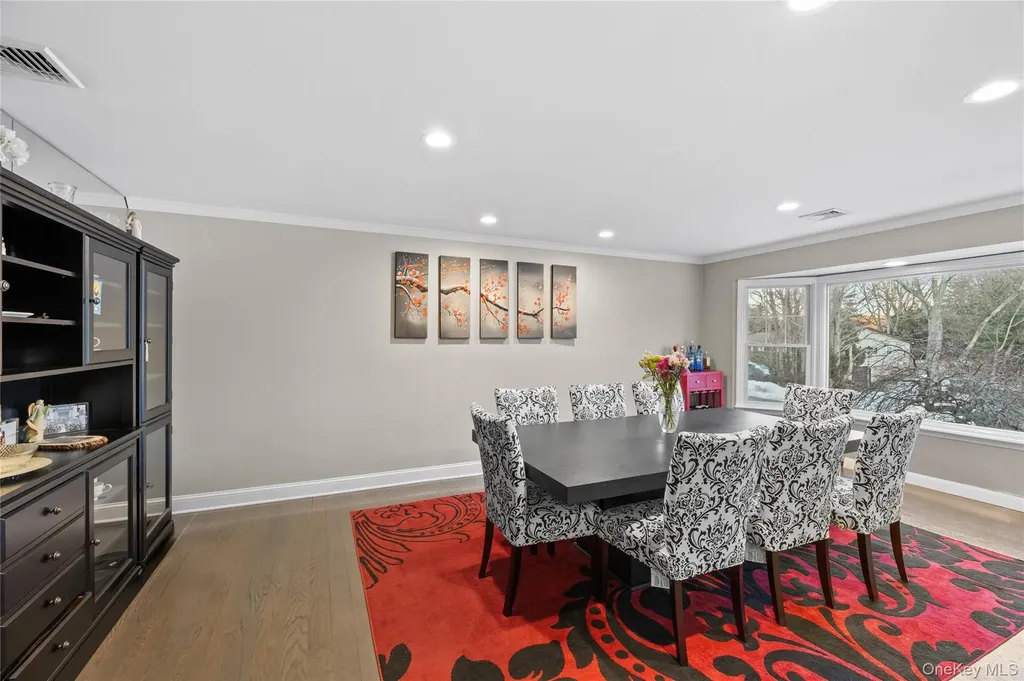 21 Rawlings Drive Melville NY 11747