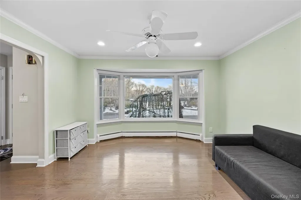 21 Rawlings Drive Melville NY 11747