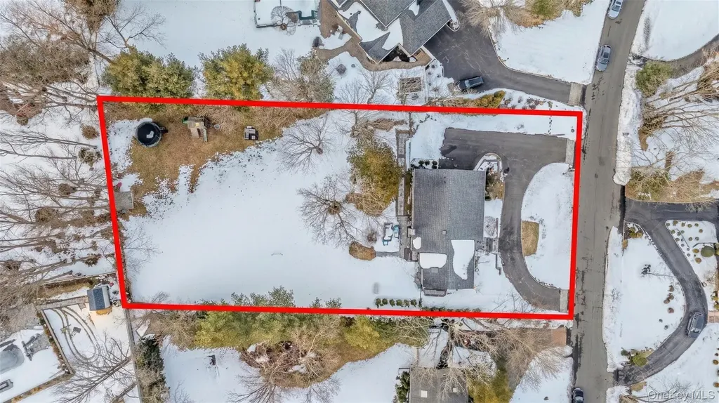 21 Rawlings Drive Melville NY 11747
