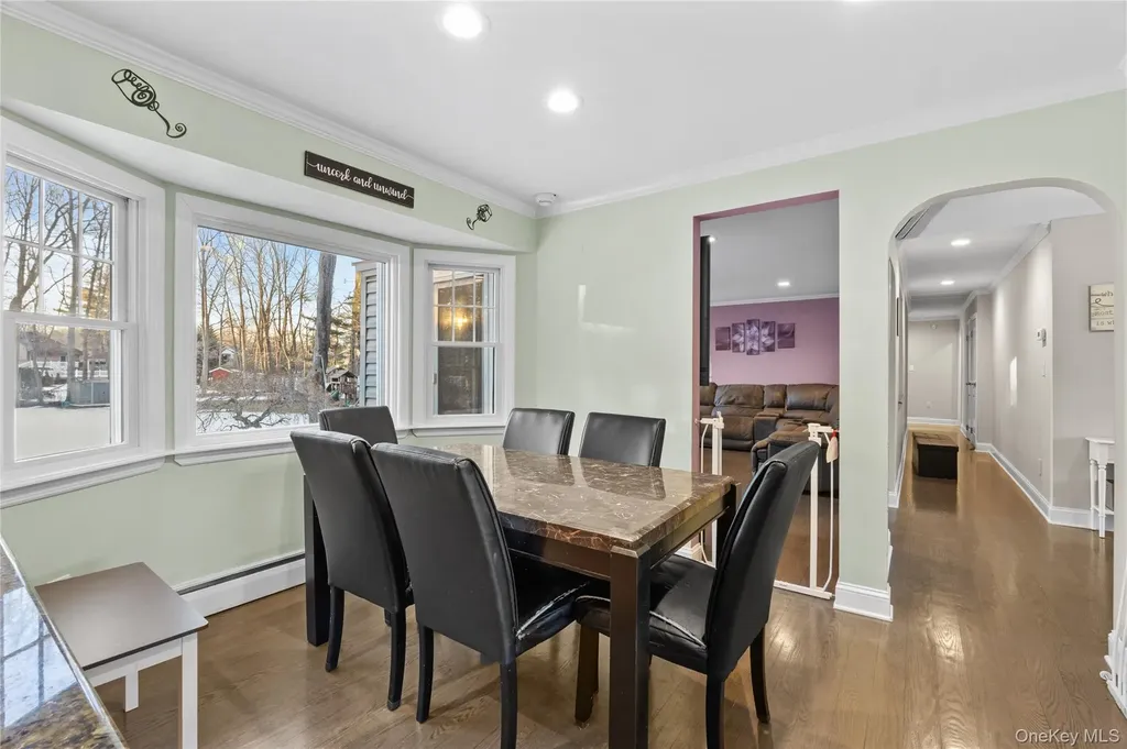 21 Rawlings Drive Melville NY 11747