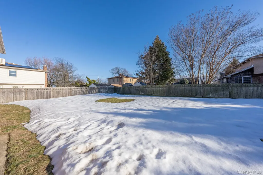 40 E Lincoln Avenue Massapequa NY 11758