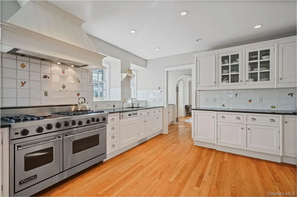 650 Ely Avenue Pelham NY 10803
