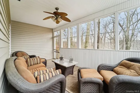 25 Navajo Trail Sloatsburg NY 10974