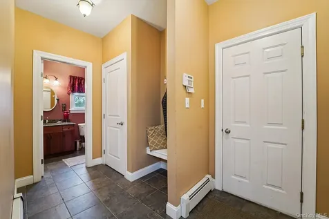 25 Navajo Trail Sloatsburg NY 10974