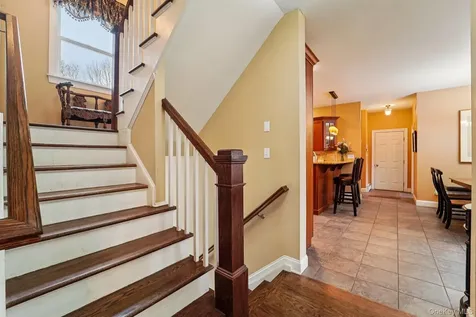 25 Navajo Trail Sloatsburg NY 10974