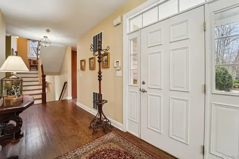 25 Navajo Trail Sloatsburg NY 10974