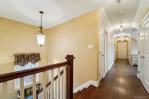 25 Navajo Trail Sloatsburg NY 10974