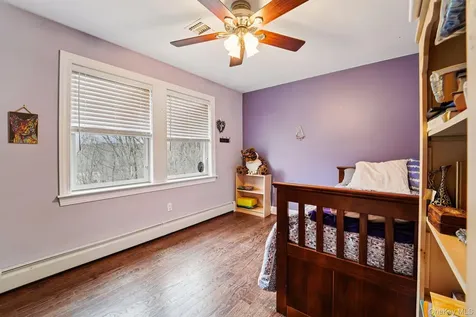 25 Navajo Trail Sloatsburg NY 10974