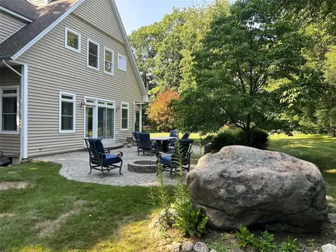 25 Navajo Trail Sloatsburg NY 10974
