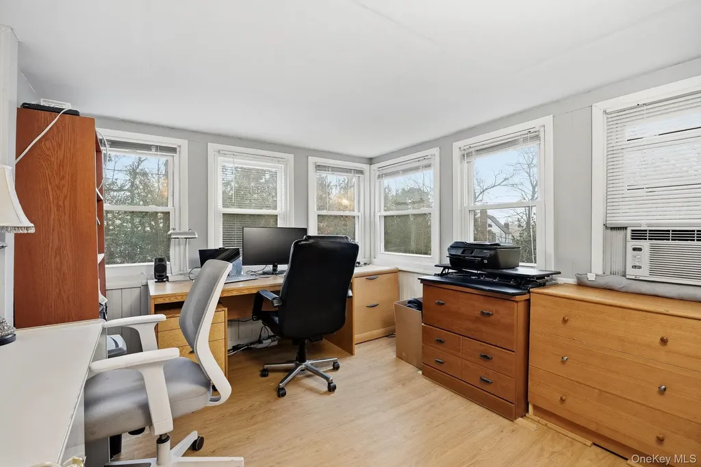 53 Somerset Drive S Great Neck NY 11020