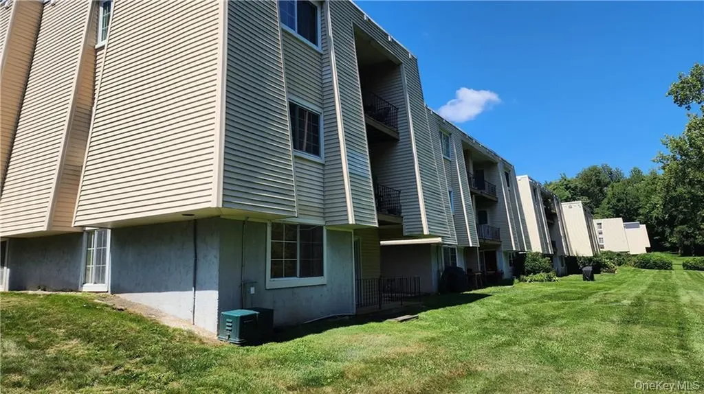 411 Fox Run Lane Carmel NY 10512