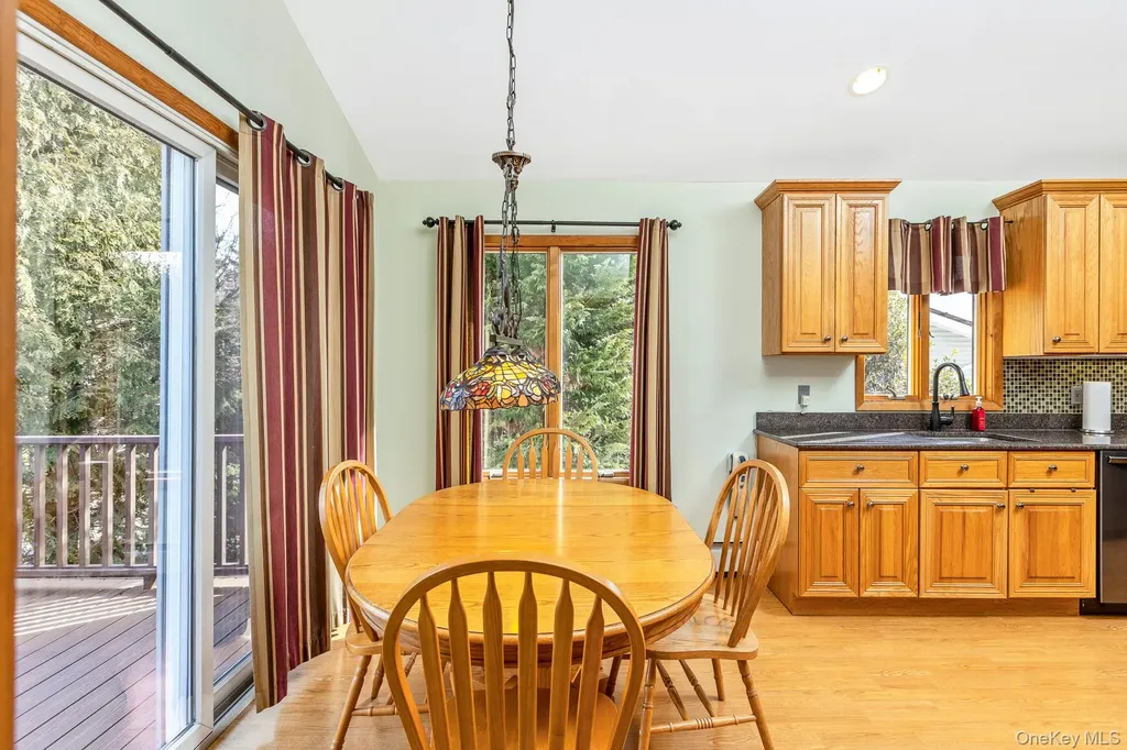 173 Fifty Acre Road S Smithtown NY 11787
