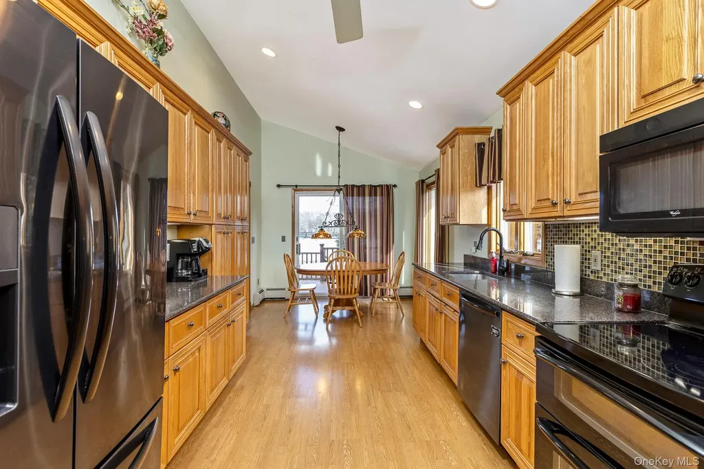 173 Fifty Acre Road S Smithtown NY 11787