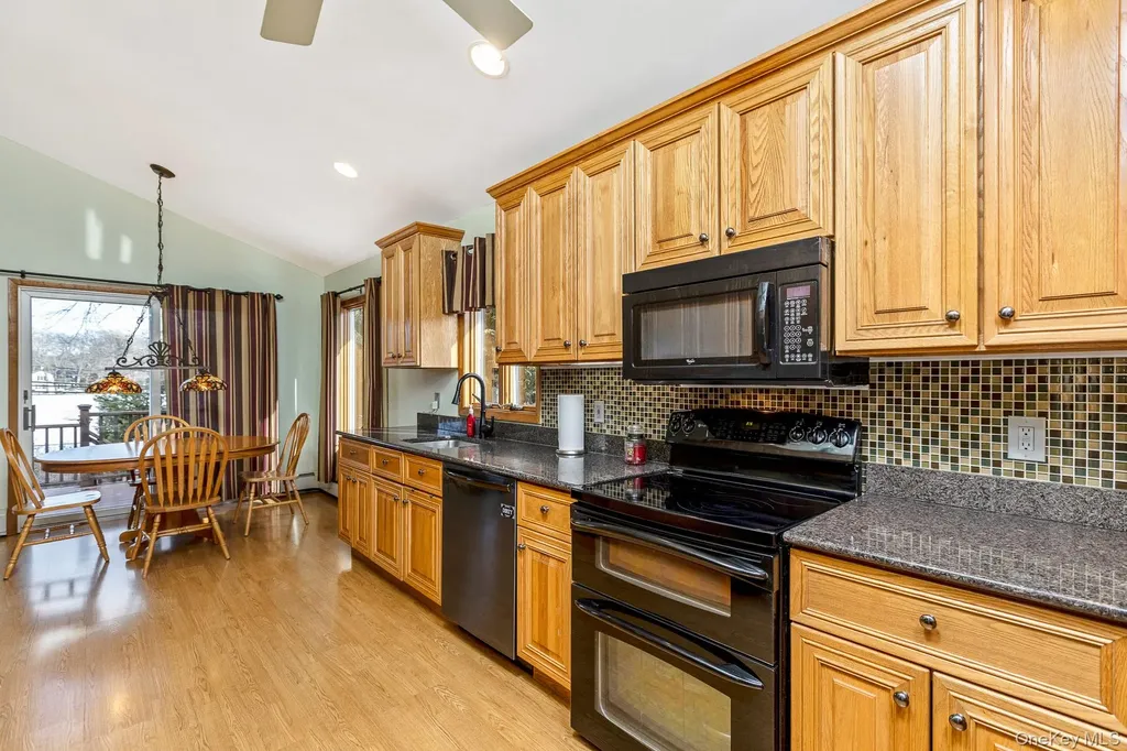 173 Fifty Acre Road S Smithtown NY 11787