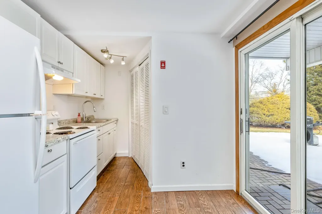 173 Fifty Acre Road S Smithtown NY 11787