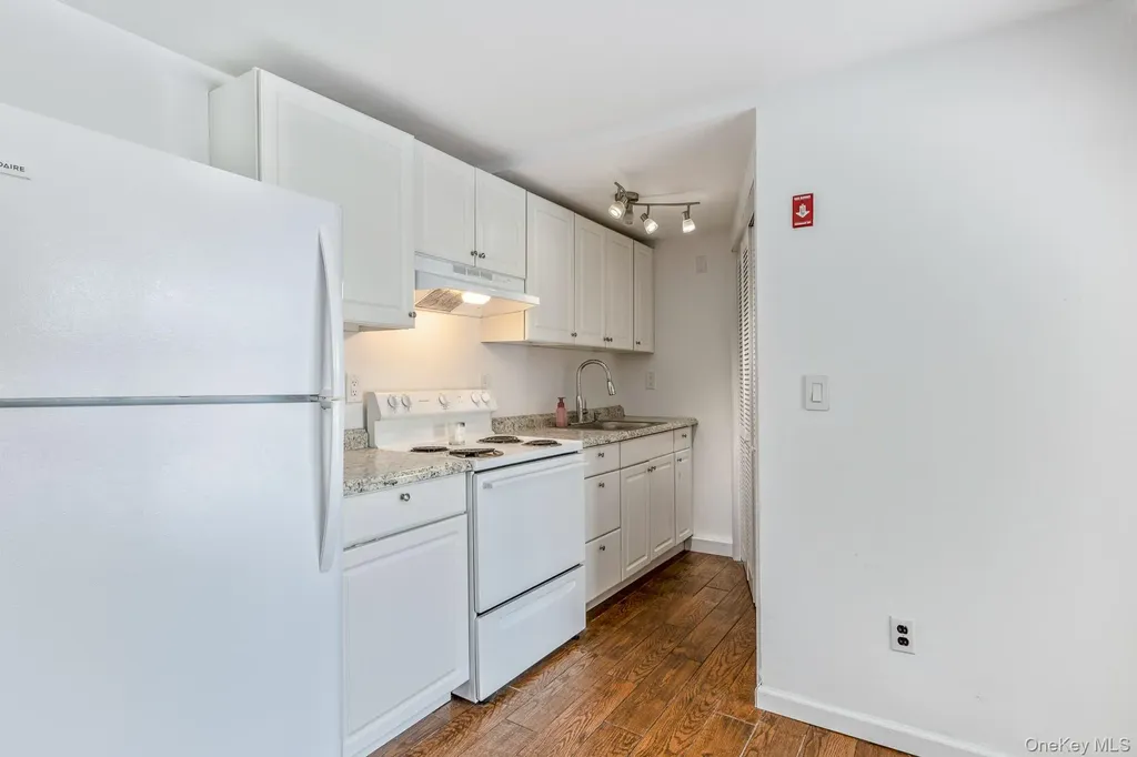173 Fifty Acre Road S Smithtown NY 11787