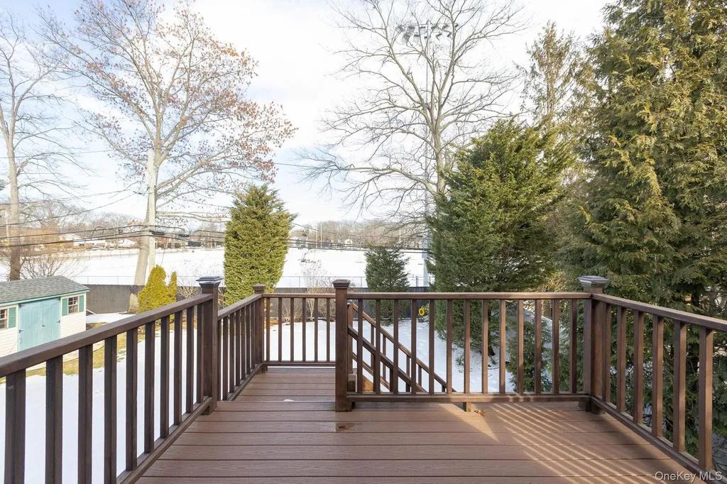 173 Fifty Acre Road S Smithtown NY 11787