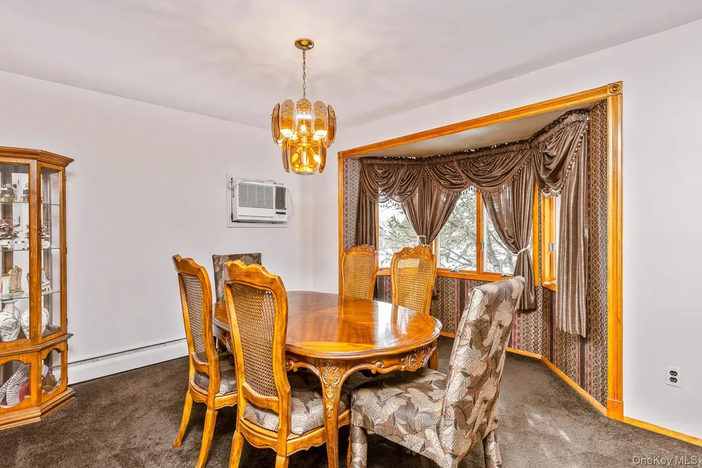 173 Fifty Acre Road S Smithtown NY 11787