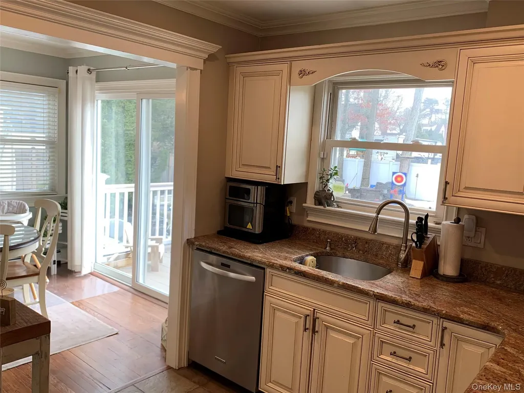6 Robinson Street Shoreham NY 11786