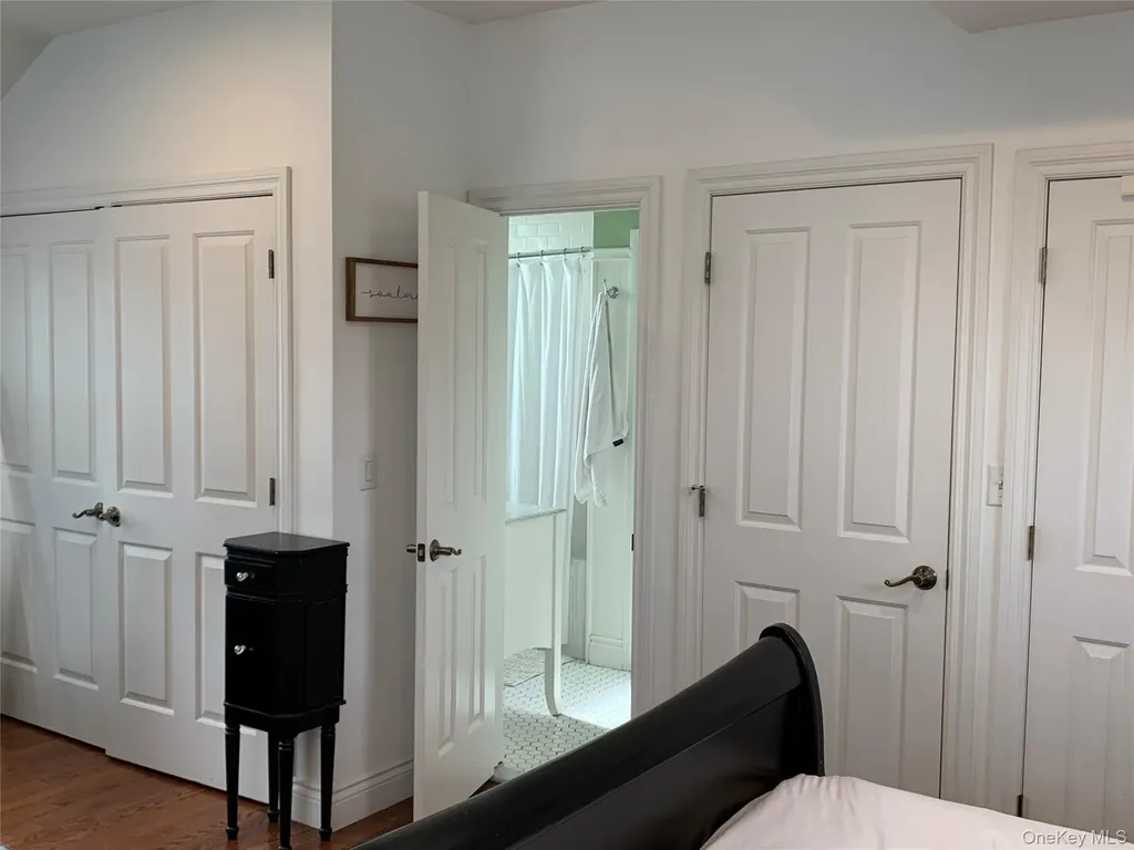 6 Robinson Street Shoreham NY 11786