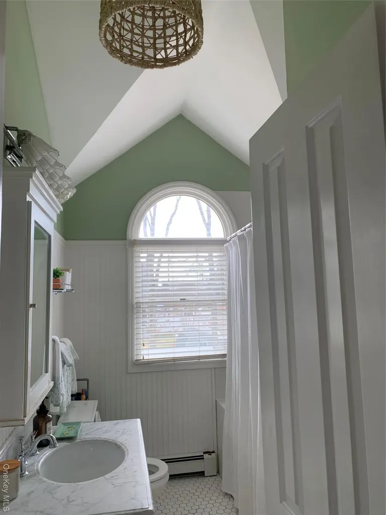 6 Robinson Street Shoreham NY 11786