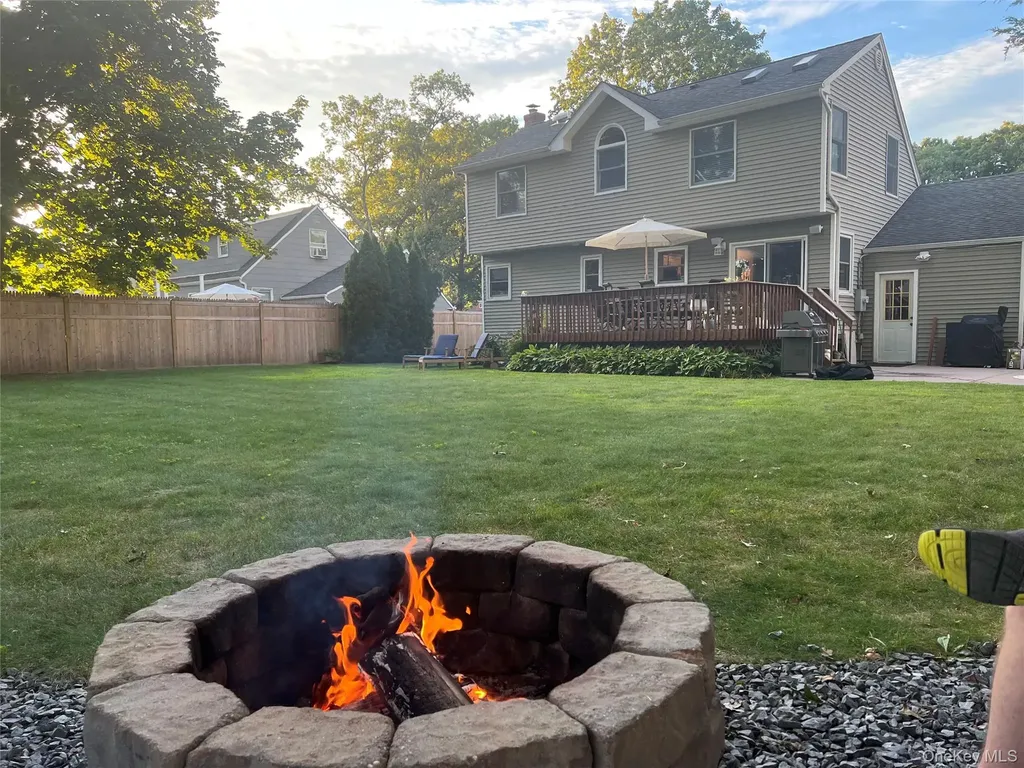 6 Robinson Street Shoreham NY 11786