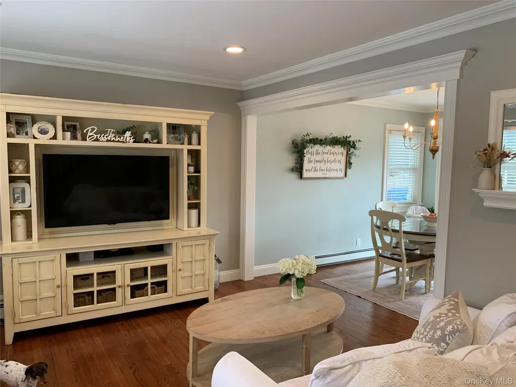6 Robinson Street Shoreham NY 11786