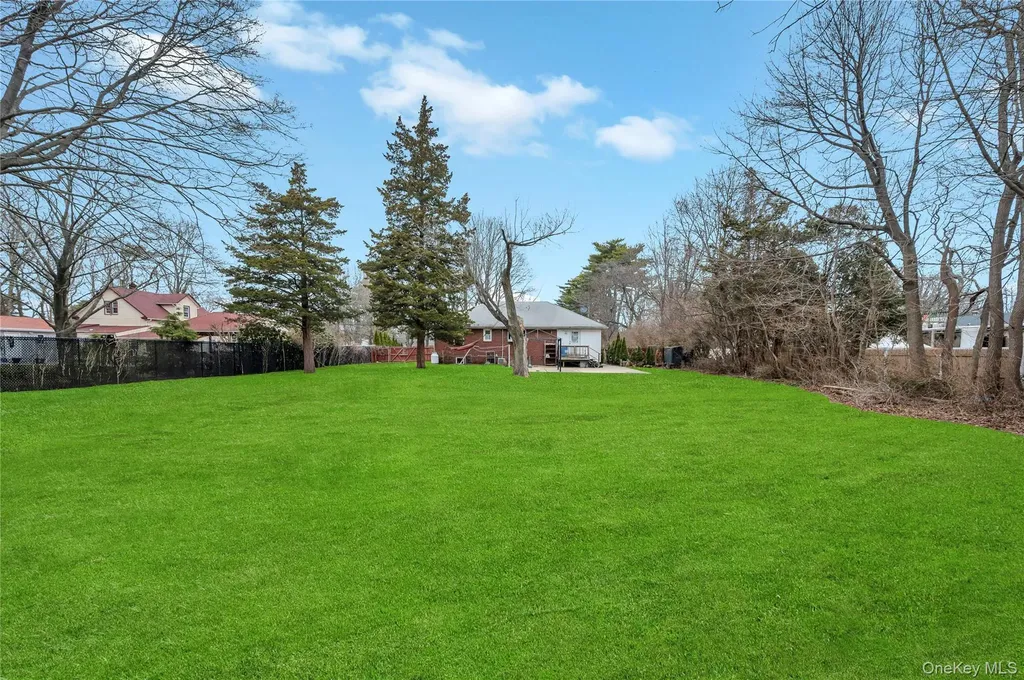 452 Nostrand Avenue Central Islip NY 11722