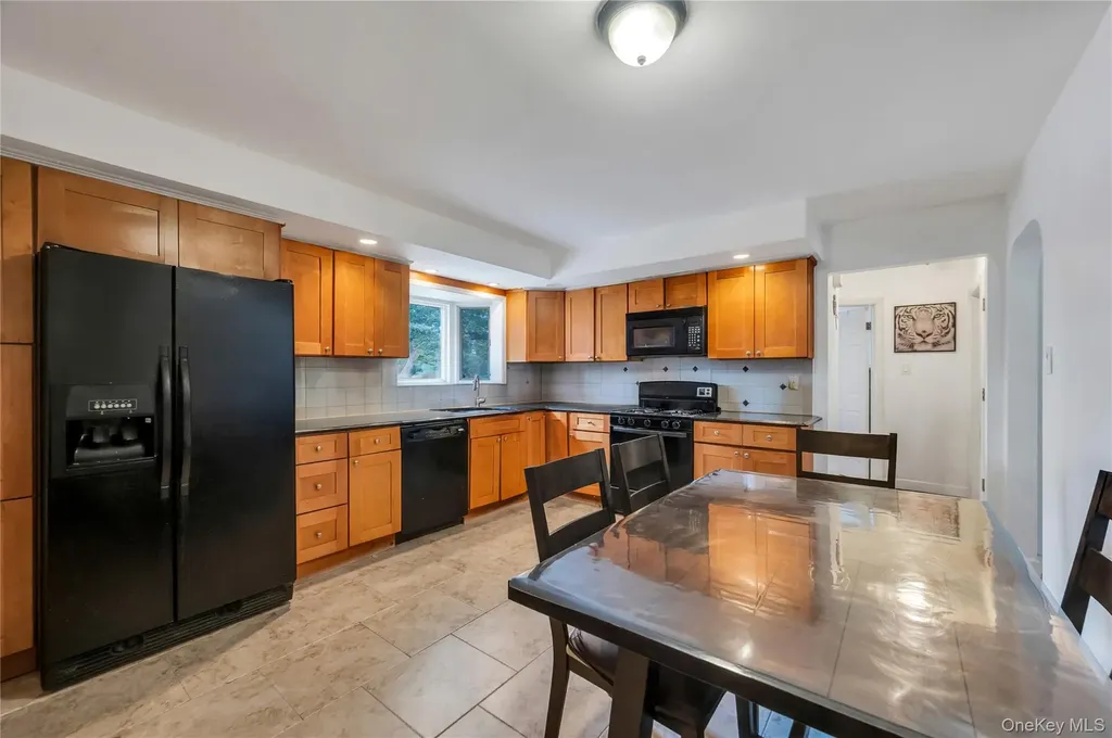 452 Nostrand Avenue Central Islip NY 11722