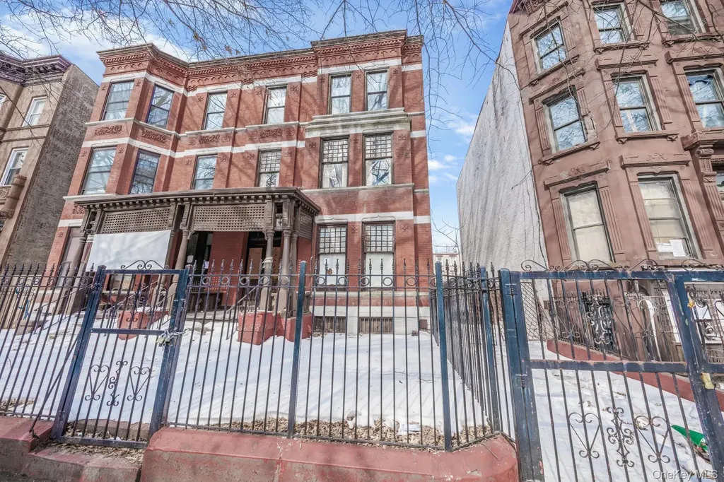 75 Macon Street Brooklyn NY 11216