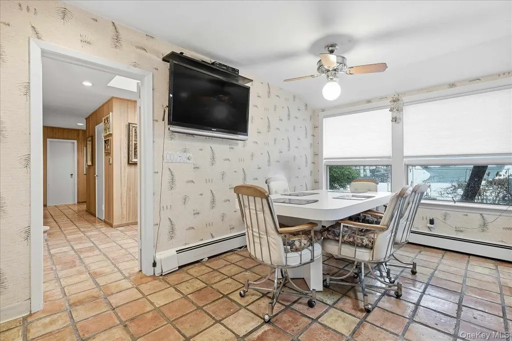 85 Hickory Drive East Hills NY 11576