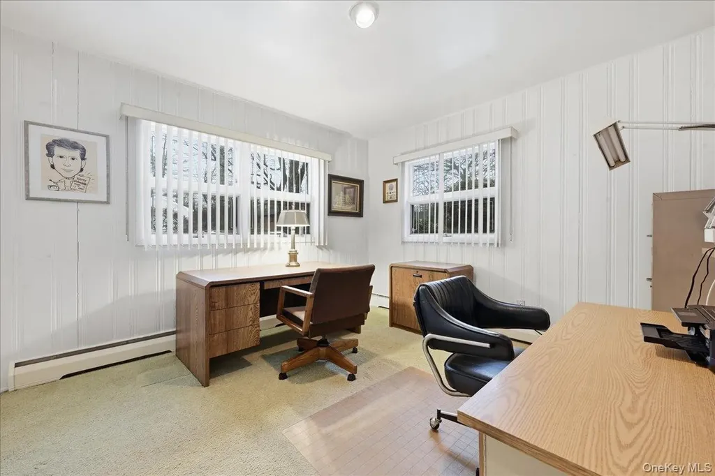 85 Hickory Drive East Hills NY 11576