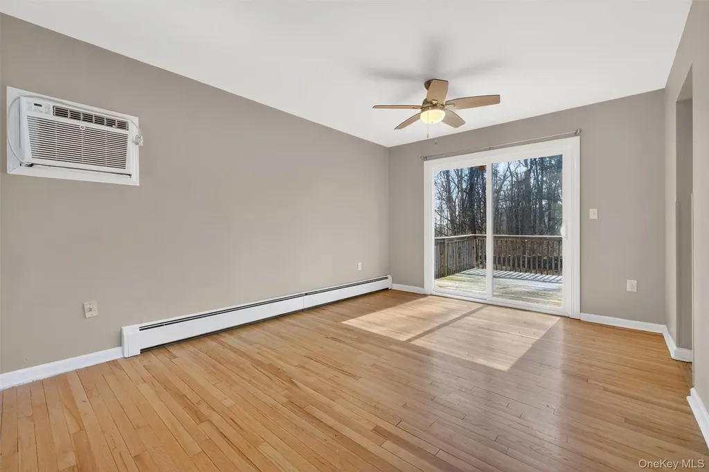 19 Split Tree Drive New Windsor NY 12553