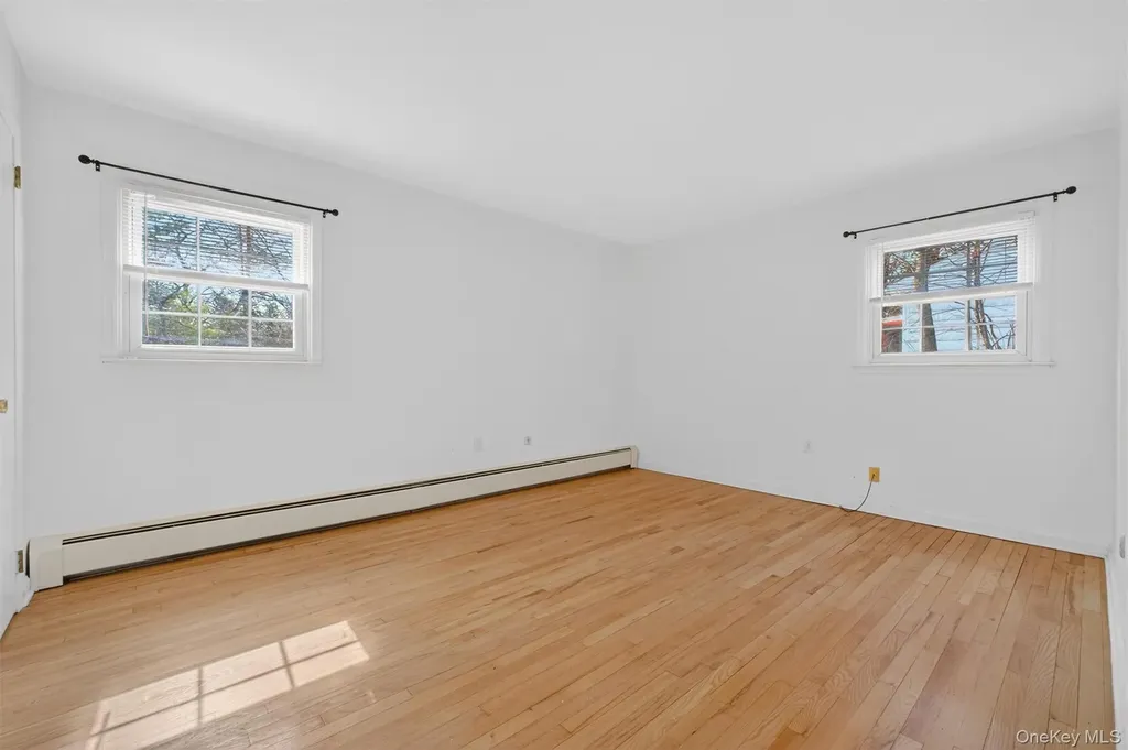 19 Split Tree Drive New Windsor NY 12553