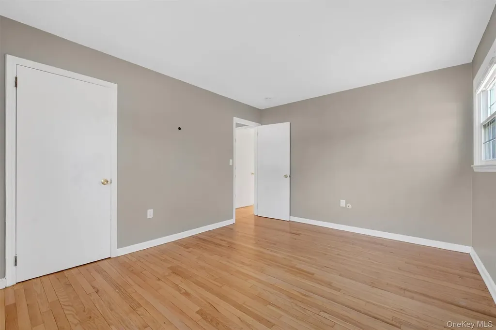 19 Split Tree Drive New Windsor NY 12553