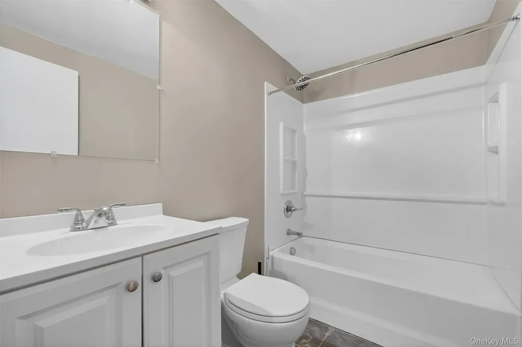 19 Split Tree Drive New Windsor NY 12553