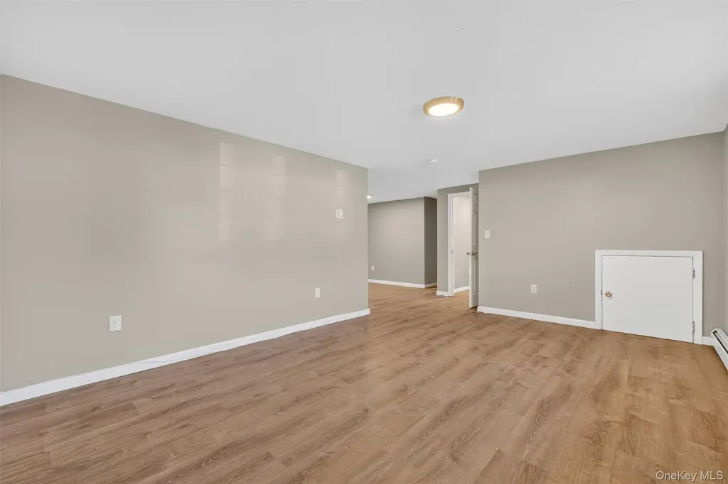 19 Split Tree Drive New Windsor NY 12553