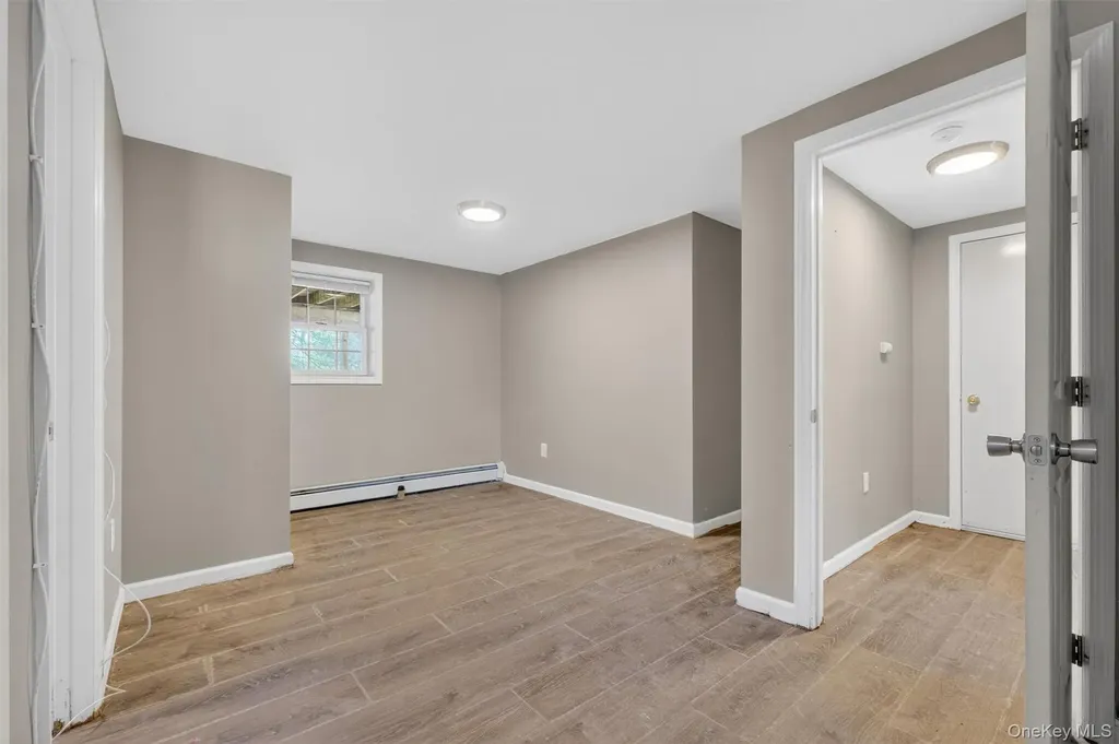19 Split Tree Drive New Windsor NY 12553