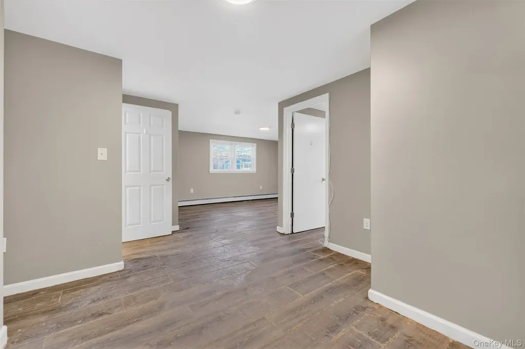 19 Split Tree Drive New Windsor NY 12553
