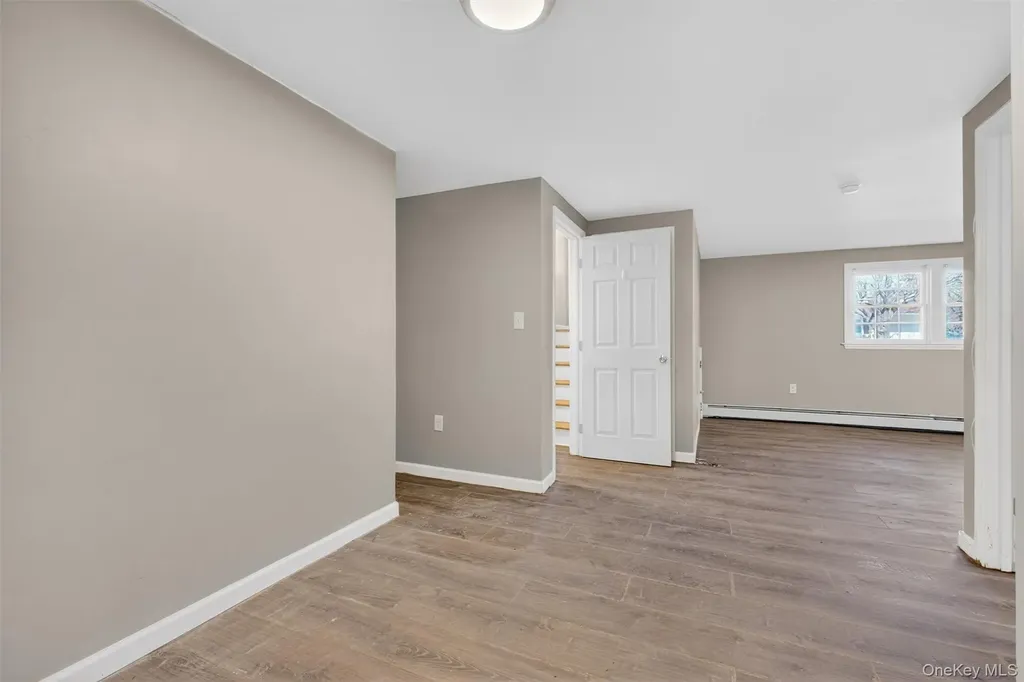 19 Split Tree Drive New Windsor NY 12553