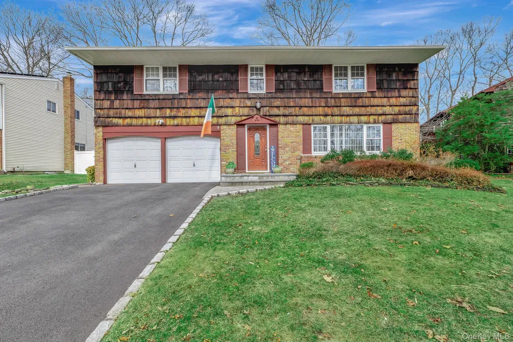 61 Hurtin Boulevard Smithtown NY 11787