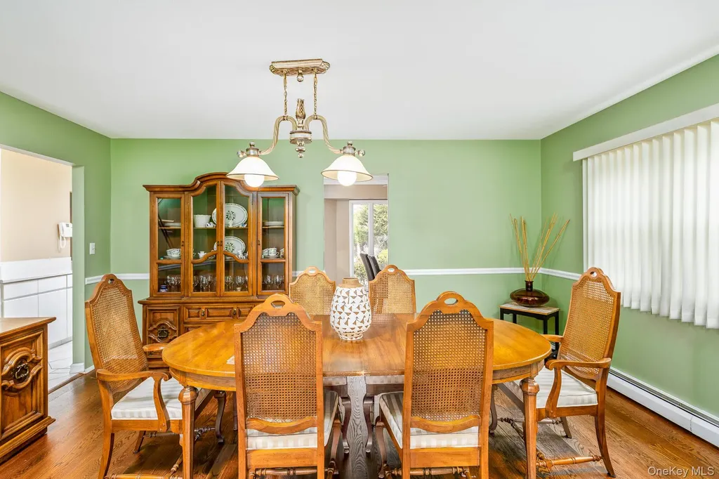 61 Hurtin Boulevard Smithtown NY 11787