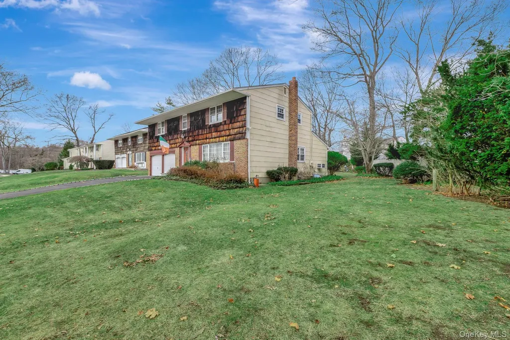 61 Hurtin Boulevard Smithtown NY 11787