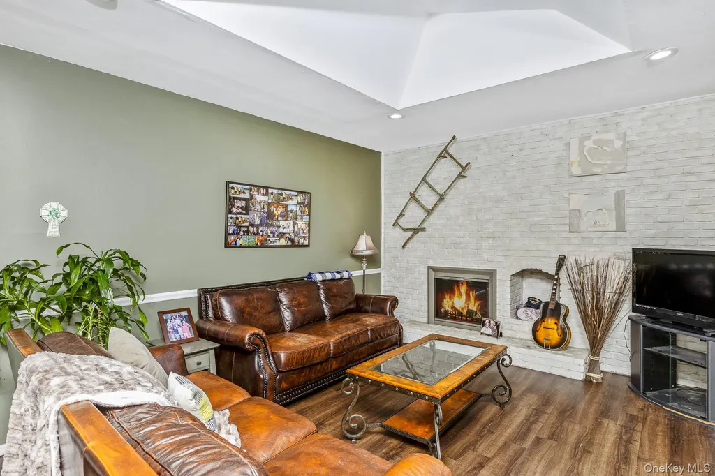 61 Hurtin Boulevard Smithtown NY 11787